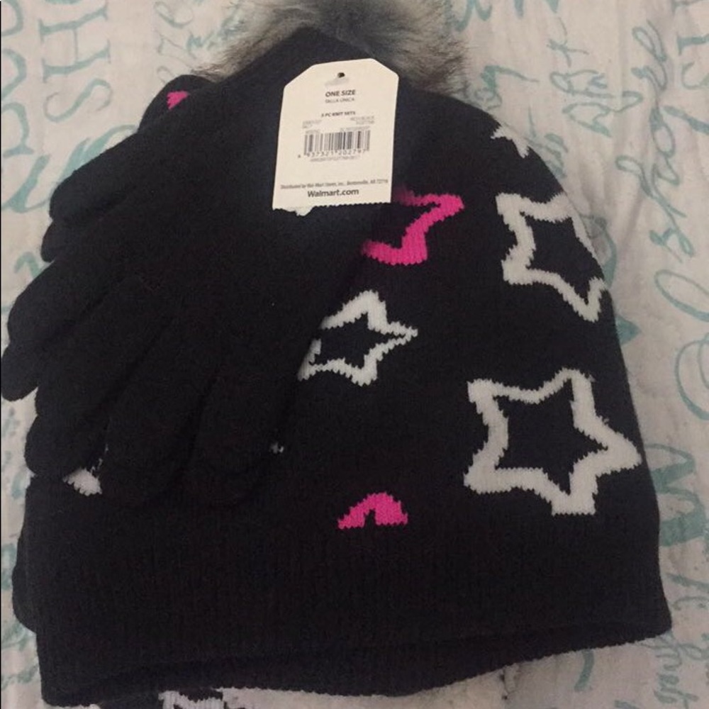 3 piece knit set; size OS